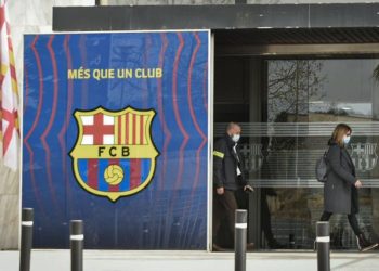 الشرطة تعتقل رئيس برشلونة السابق بارتوميو