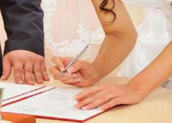 توقيف نصاب بتمارة تزوج 4 نساء بشهادات “عزوبة” مزورة