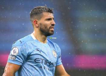 غوارديولا: السيتي لن يتخذ قراراً بشأن أغويرو حتى الصيف