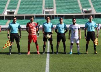 برمجة أغلب مباريات البطولة عصرا وأطباء يحذرون