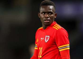 ماتوندو لاعب شالكه يتعرض لإهانات عنصرية
