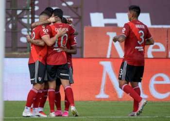 الدوري الأرجنتيني: ريفر بليت ينتصر بصعوبة.. وبوكا يسقط في فخ التعادل