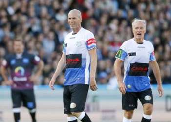 زيدان يخلف ديشامب في تدريب منتخب فرنسا