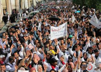 هل فعلا فرض عليهم التعاقد أم اختاروه؟