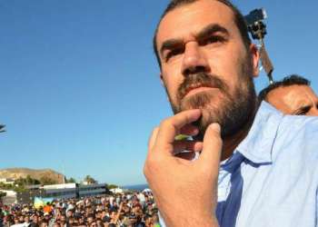 والد الزفزافي: “جريدة اسبانية نشرت حوارا مفبركا مع ناصر”