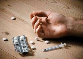 أربعة من كل خمسة مدمنين على المخدرات لايجدون العلاج