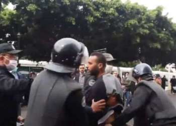 مسيرة حاشدة للأساتدة المتعاقدين بالرباط والأمن يتدخل لفـ.ض الإحـ.تجاج