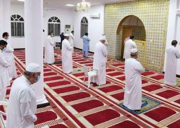 تحديد الفئات المسموح لها أداء صلاة التراويح بمساجد البحرين