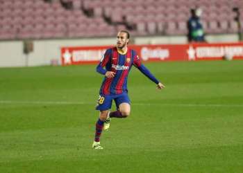 مينغويزا: لم أكن أحلم باللعب في الفريق الأول لبرشلونة