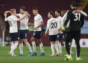 السيتي يفلت من مأزق أستون فيلا ويعزز صدارته للدوري الإنجليزي