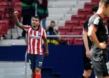 أتلتيكو مدريد يسحق مضيفه إيبار ويعزز صدارته لليغا
