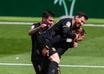 الدوري الإسباني: برشلونة يزاحم أتلتيكو على الصدارة وإشبيلية يواصل الضغط