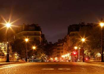 احتجاجات ضد تمديد تدابير الإغلاق