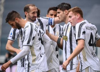 يوفنتوس يعبر جنوى بثلاثية في الدوري الإيطالي