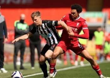 الدوري الإنجليزي: ليفربول يفرط في الفوز ويسقط في فخ التعادل أمام نيوكاسل