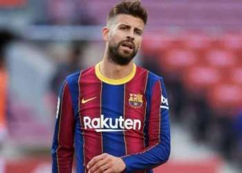 كومان لايزال يفتقد لخدمات بيكيه وروبرتو