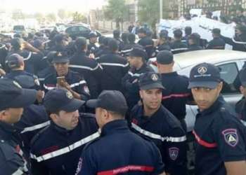 اعوان الحماية المدنية بالجزائر ينظمون وقفات احتجاجية