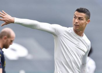 “غضبة” رونالدو تثير جدلاً حول مستقبله في إيطاليا