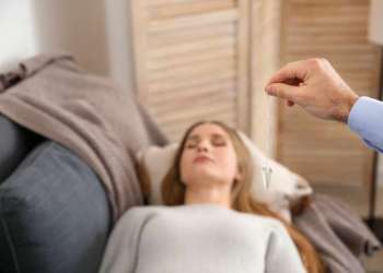 التنويم المغناطيسي يُثبت نجاعته ويقدم بديلا للتخدير العام