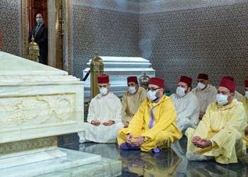 جلالة الملك  يترحم على روح جلالة المغفور له الملك محمد الخامس