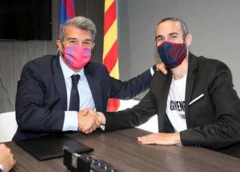 برشلونة يمدد عقد مينجيزا حتى 2023