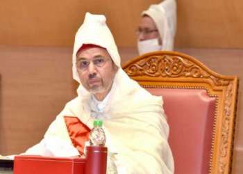 عبد النباوي يدعو لقانون ينظم المحاكمات الإفتراضية