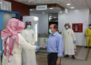 السعودية تشترط حصول الموظفين على لقاح كورونا للحضور إلى مقرات العمل