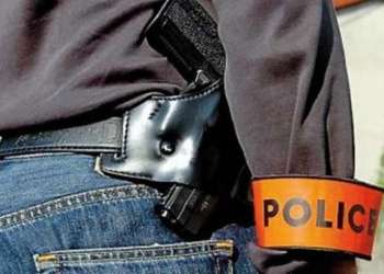 الرصاص لتوقيف شخص عرض المواطنين وعناصر الشرطة لاعتداء بسلاح أبيض