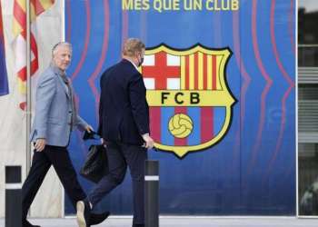 وكيل أعمال كومان يتوقع بقاءه مع برشلونة