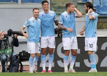 لاتسيو يخطف فوزاً مثيراً على جنوى بالدوري الإيطالي