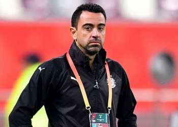 تشافي يقترب من تدريب برشلونة