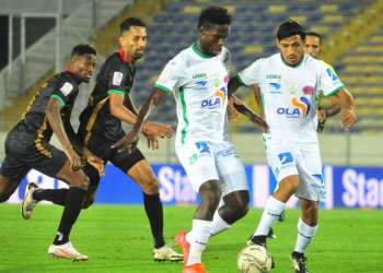 الرجاء يفوز على الجيش الملكي وينتزع الصدارة من الوداد