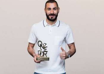 كريم بنزيمة يتوج بجائزة “أونز الذهبية” كأفضل لاعب في العالم
