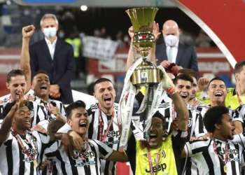 يوفنتوس يصالح جماهيره ويتوج بطلاً لكأس إيطاليا