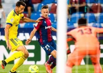 ليفانتي يقتنص نقطة من قادش في الدوري الإسباني