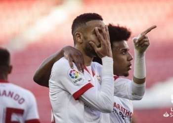 النصيري يقود إشبيلية لهزم فالنسيا في “الليغا”