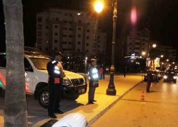 قرار غريب…الإغلاق والحظر الليلي في نفس التوقيت