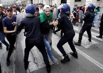 حملة إعتقالات ممنهجة في صفوف نشطاء الحراك بالجزائر