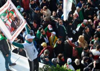 عاجل…فتح مراكز الاقتراع في أول انتخابات تشريعية في الجزائر منذ بدء الحراك