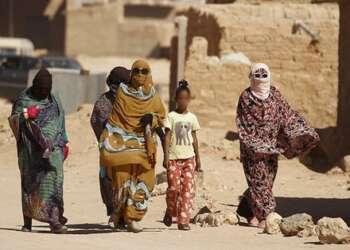 طرح مسؤولية الجزائر في استمرار محنة ساكنة تندوف ومظاهر العنف ضد المهاجرين
