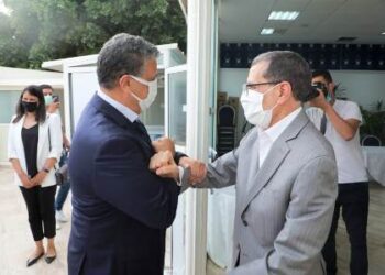 لقاء بين قيادتي البام والبيجيدي لمحاصرة التجمع