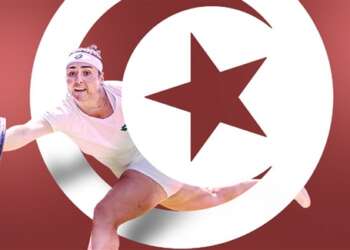 التونسية أنس جابر تعرض مضربها للبيع لدعم بلادها