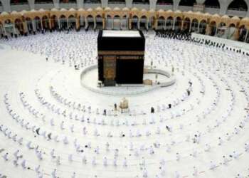 وقف إصدار تصاريح الصلاة بالحرم