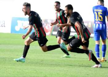 البطولة الاحترافية(1): “ريمونتادا” الجيش الملكي أمام إتحاد طنجة تهدد وصافة الرجاء