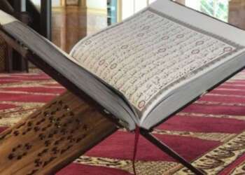 تعليق والد الفتاة المعتقلة بسبب تحريفها سورة من القرآن الكريم