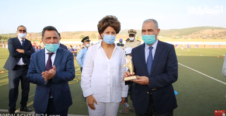 نزهة بدوان و عامل إقليم أزيلال يشرفان على تتويج مجموعة من رياضيين ازيلال