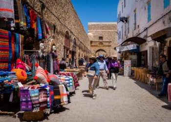 الخارجية الأمريكية تنصح بإعادة النظر بخصوص السفر إلى المغرب