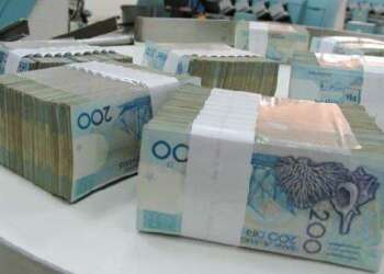 سعر صرف الدرهم  يتحسن أمام الدولار