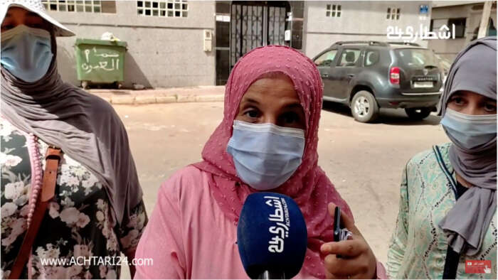بعد الإغلاق للمرة الثانية للحمامات..العاملات يخرجن للإحتجاج