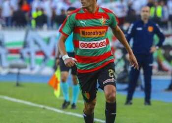 الدفاع الحسني الجديدي يتعاق مع الاعب الجزائري عبد الله المودن